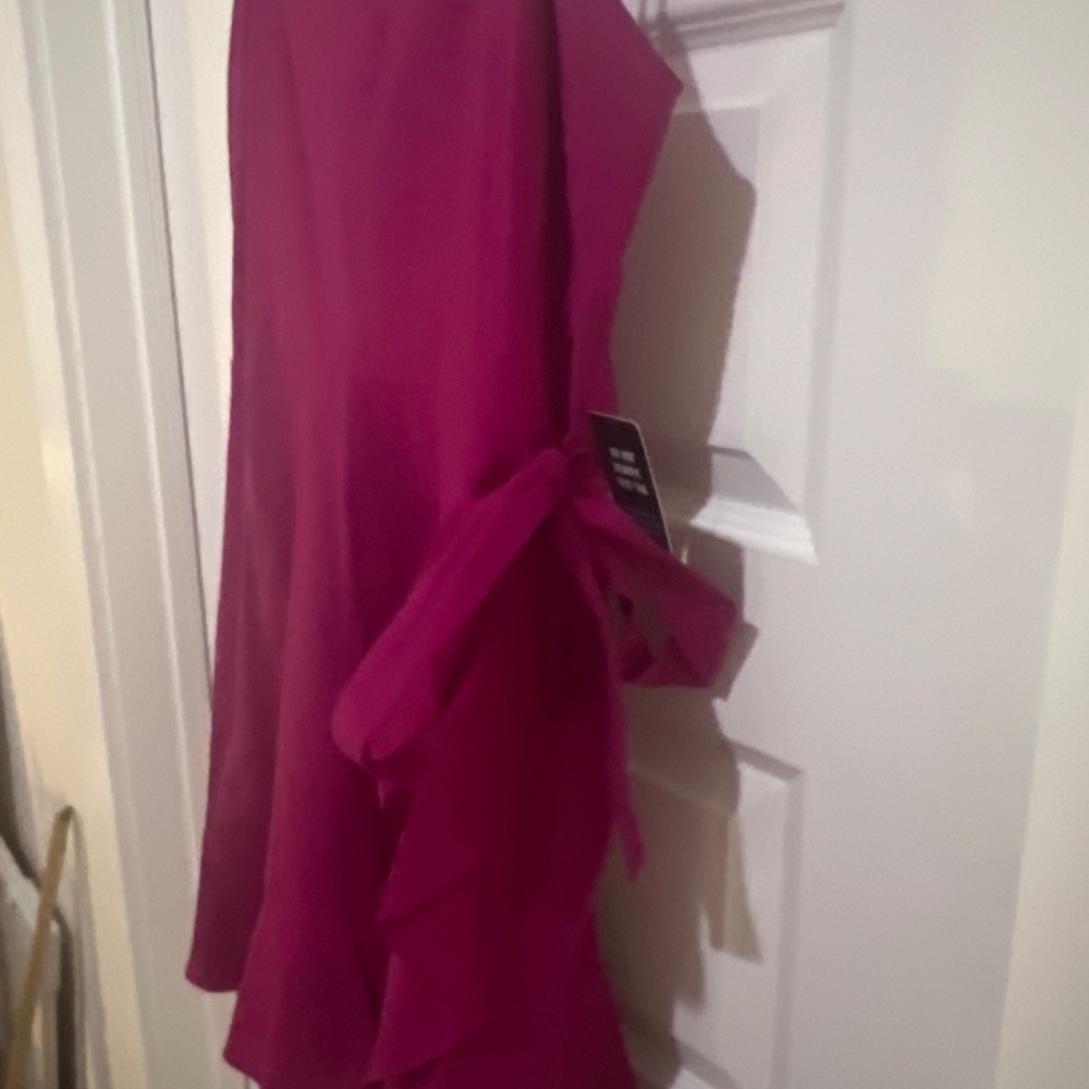 Dress - Picture 3 of 10